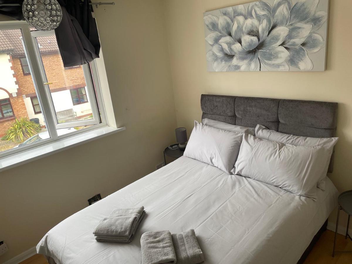 The Swallows Popular Location 3 Bedroom House Free Wi-Fi And Sky Tv In All Rooms Rough Close 외부 사진